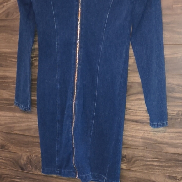 GUESS Denim Long Sleeve Bodycon Dress - Dark Wash - Size Large - Picture 7 of 10